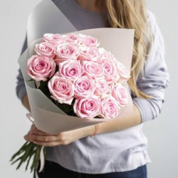 Нежные розовые розы 50 см